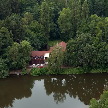 Inn Lovecký Jívák 3*