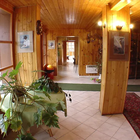 Inn Lovecký Jívák Loučeň