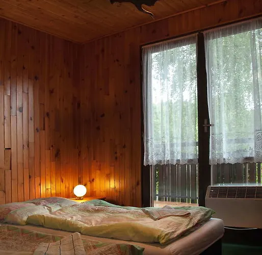 بيت ريفي Lovecky Jivak