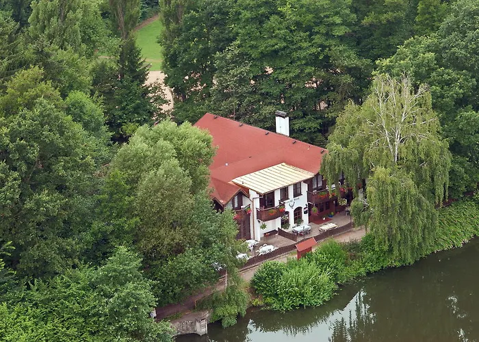 بيت ريفي Lovecky Jivak Loučeň