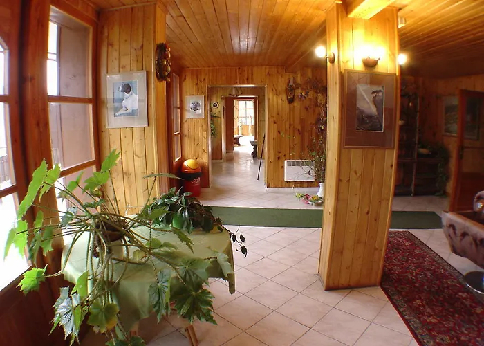 بيت ريفي Lovecky Jivak Loučeň