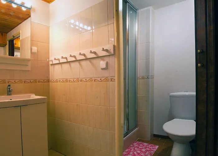 Lovecky Jivak بيت ريفي Loučeň